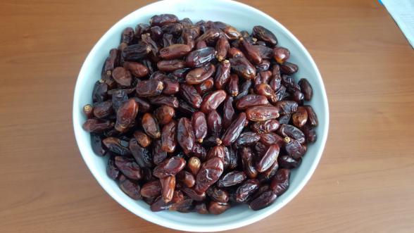 بررسی ویژگی های خرما گنطار آبادان