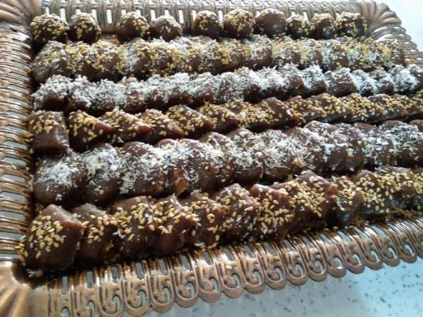 ویژگی های خرما قالبی مرغوب چیست؟