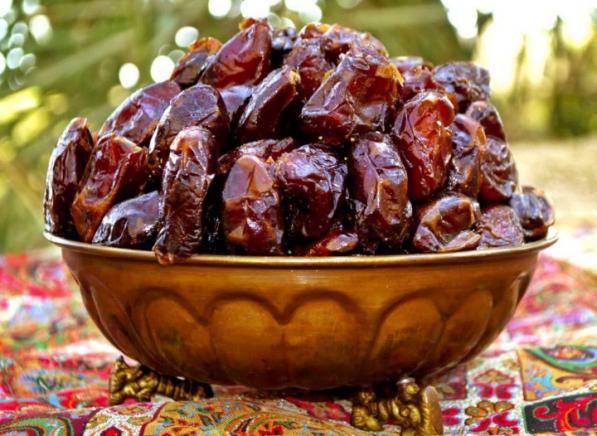 جلوگیری از پوکی استخوان با خرما پیارم