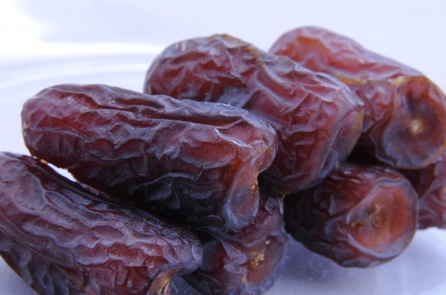 خرید و فروش خرما پیارم عمده